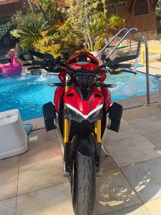 DUCATI STREETFIGHTER V4 S 
